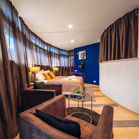 Unique Apartment With Private Pool, Cinema, Spa Prague Extérieur photo
